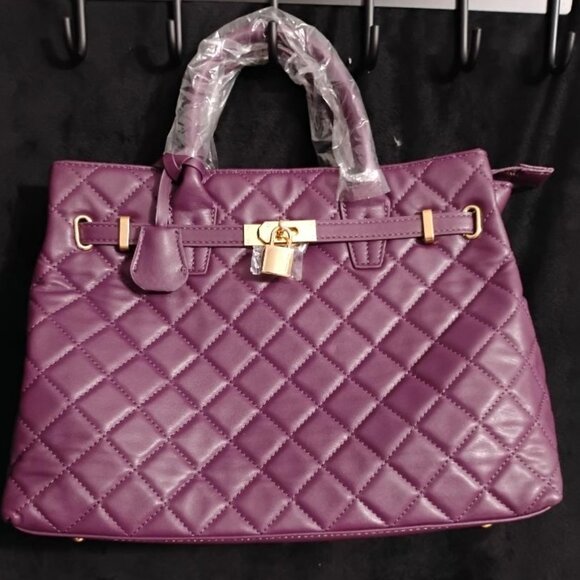 Badgley Mischka Big Diamond Quilted Tote with Lock NWT - Picture 1 of 9